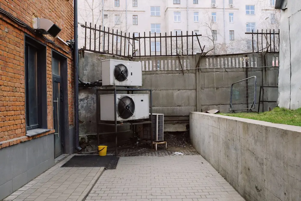 central air conditioner installation cost 2000 sq ft home USA 2026